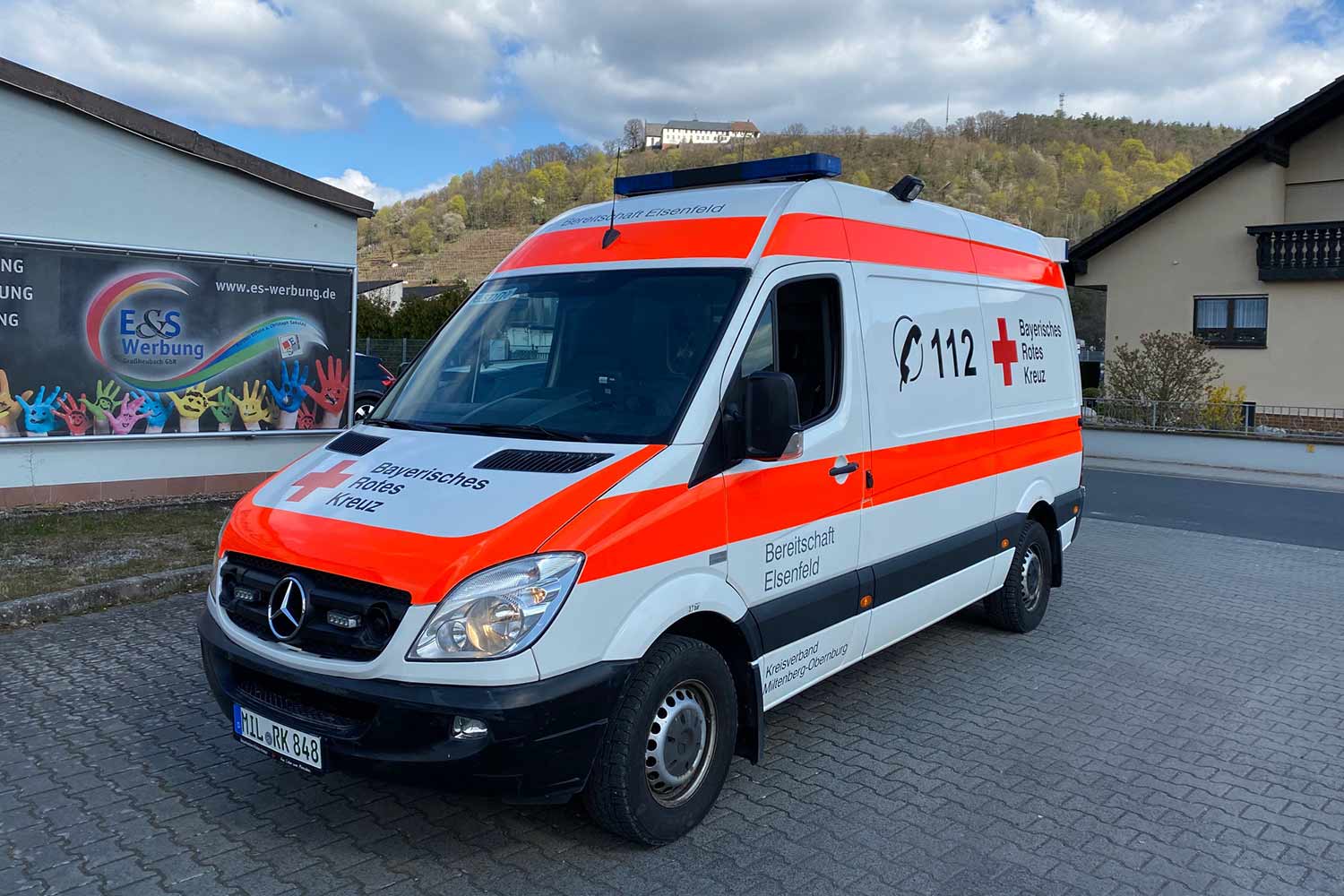 Rettungswagen vom Bayerischen Roten Kreuz